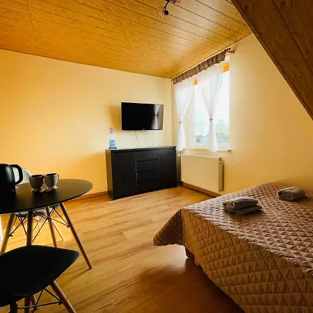 Pokoje Goscinne Amelka Habitación en casa particular