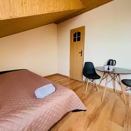 Habitación en casa particular Pokoje Goscinne Amelka Łeba